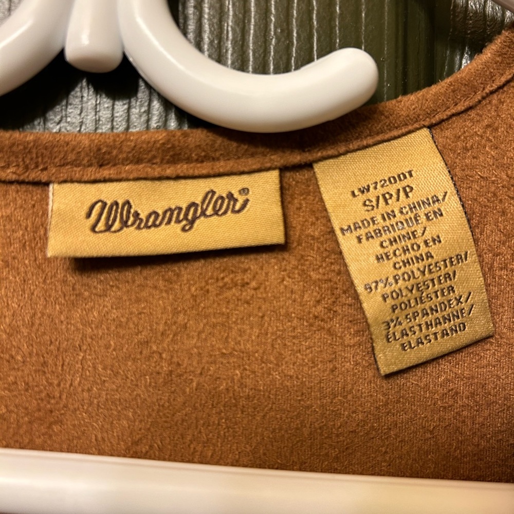 Wrangler Suede Fringe Vest - Picture 6 of 6